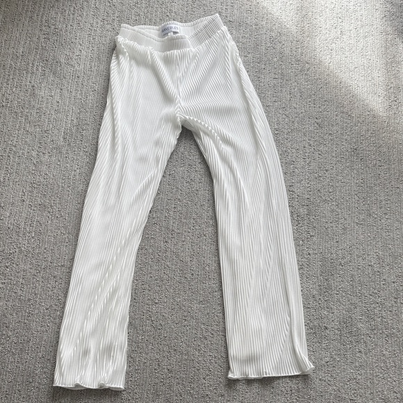 Waverles Pleats Please XS + feather cuffs - Picture 7 of 9